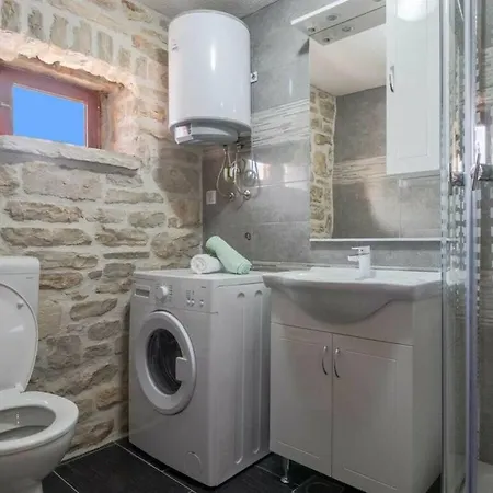 بيت للعطل Irena Comfortable *