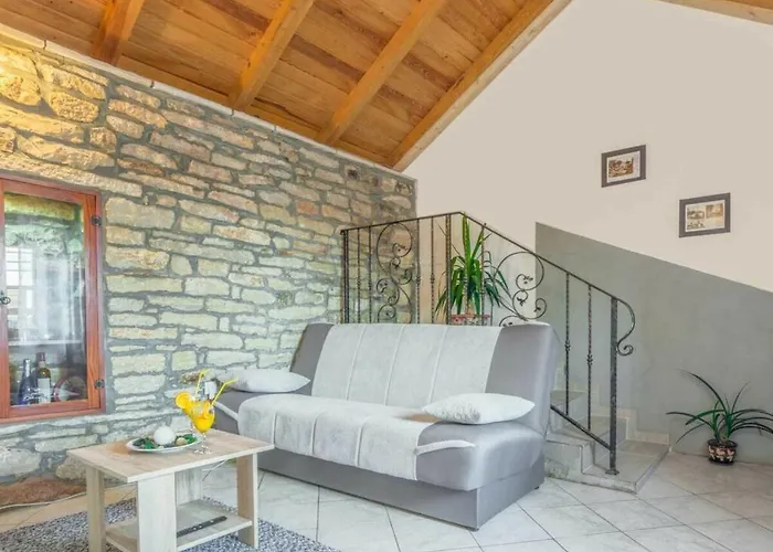 Irena Comfortable Benkovac