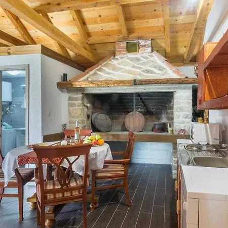 Irena Comfortable Holiday home *