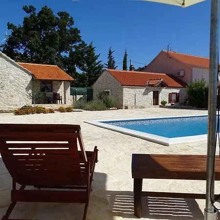 Irena Comfortable Holiday home *