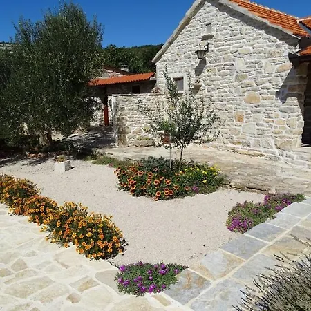 Irena Comfortable Holiday home *