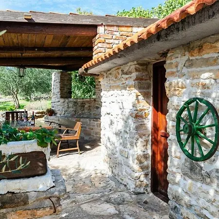 Irena Comfortable Holiday home Benkovac