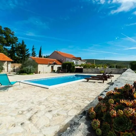 Irena Comfortable * Benkovac